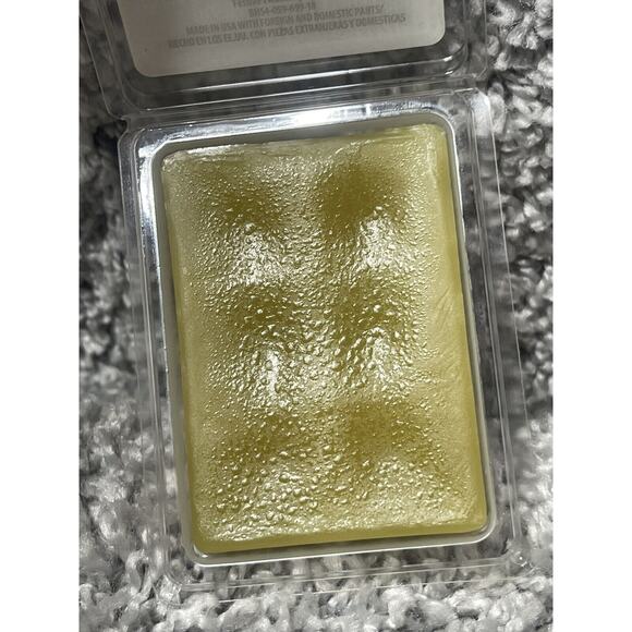 Festive Twinkling Lights Better Homes & Gardens Holiday Edition Scented Wax Cube - Picture 9 of 9